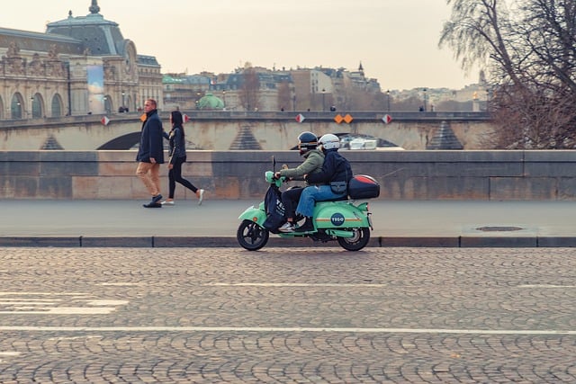 Fichier email de location de motos et de scooters